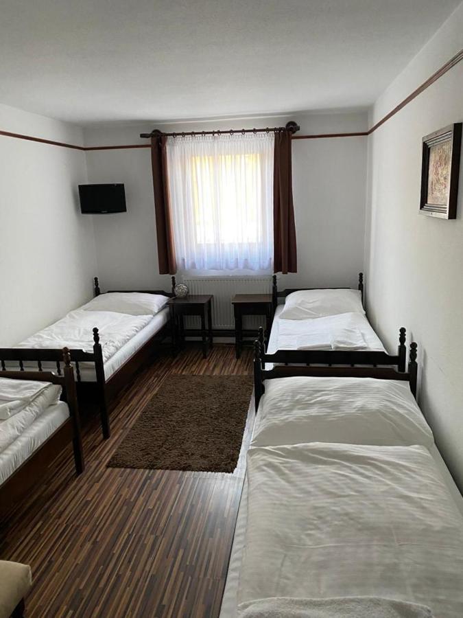 Motel M Malacky Exterior foto