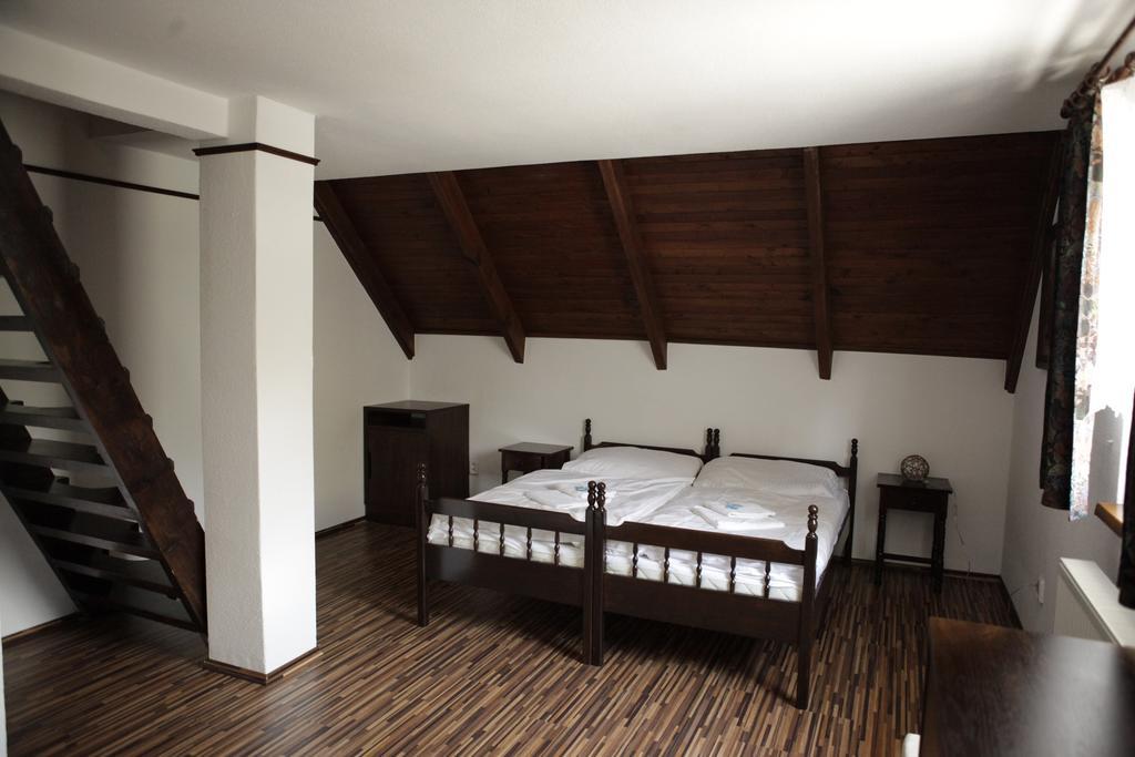 Motel M Malacky Quarto foto